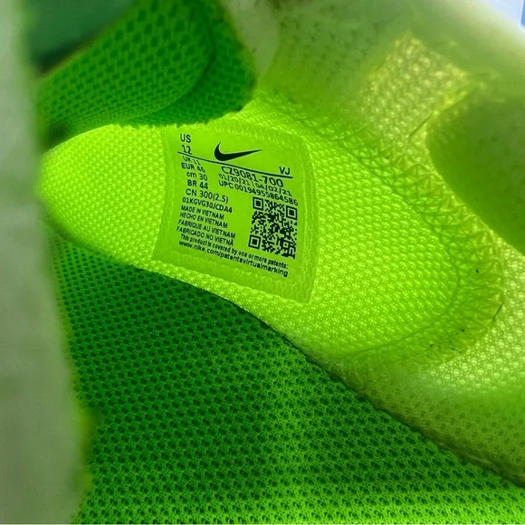 Nike React Live PRM Mens 12 Running Trainers CZ9081 Sneakers Shoes in box N. 354 - Picture 7 of 15